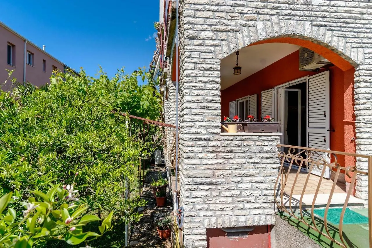 Apartment Yean Kaštela 0*,  Kroatien