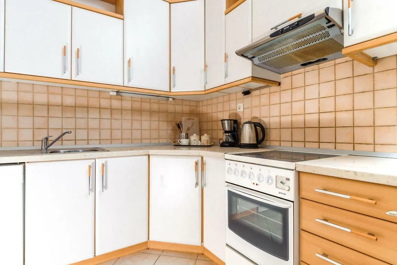 Apartment Yean Kaštela 0*,