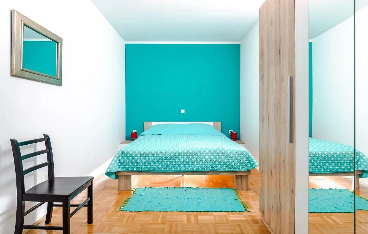 Apartment Yean Kaštela Kroatien